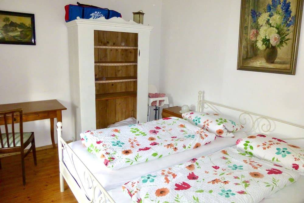 Reetdachkate - Ferienhaus am Röggeliner See in Klocksdorf, Carlow