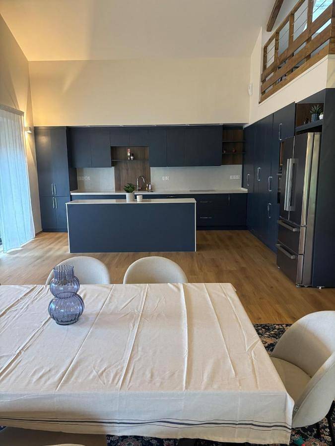 Location de vacances pour 10 personnes, avec terrasse à Compreignac - 4