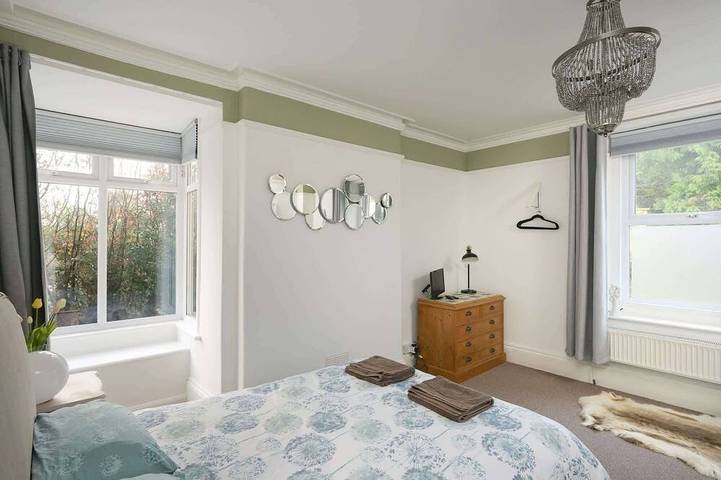 19th Century House, Private Parking, nr Painswick in Stroud, Gloucestershire