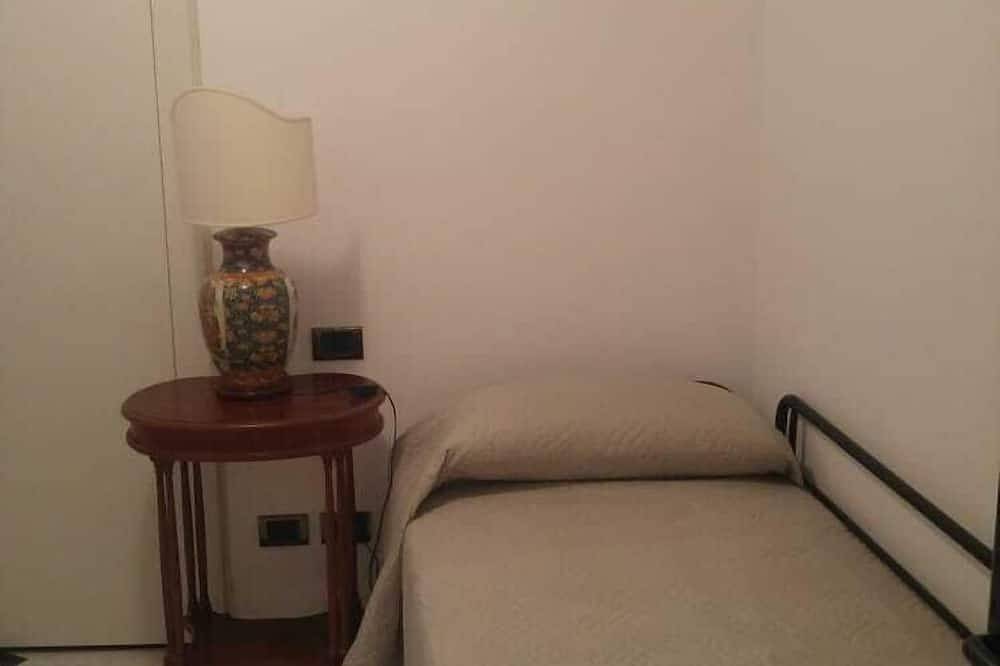 Casa Carla Schönes Privathaus mit großer Terrasse und Eingangstor. in Vernazza, Vernazza Gemeinde