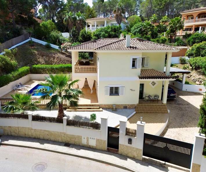 Location de vacances pour 6 personnes, avec piscine et jardin, animaux acceptés dans Camp de Mar - 2