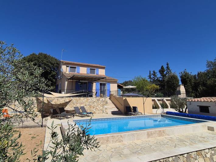 Gîte pour 7 personnes, avec piscine, adapté aux familles
