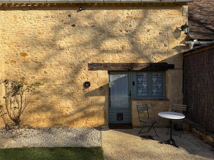 Location de vacances pour 5 personnes, avec jardin et piscine à Biron - 3