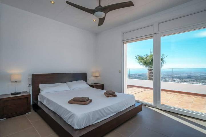 Casa Blanca - Villa exclusiva con piscina infinita, vistas panorámicas in El Mas Fumats, Roses