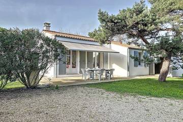 Gîte pour 6 personnes, avec terrasse et jardin, animaux acceptés à La Brée-les-Bains