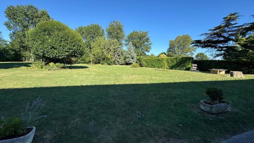 Gîte pour 4 personnes, avec Piscine à Saint-Marcel-lès-Sauzet
