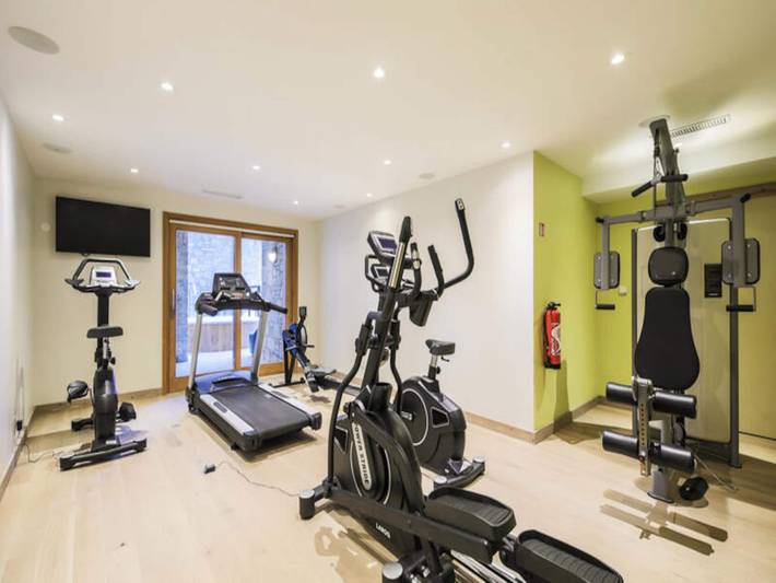 Chalet pour 6 personnes, avec balcon ainsi que sauna et piscine, animaux acceptés dans Méribel - 2