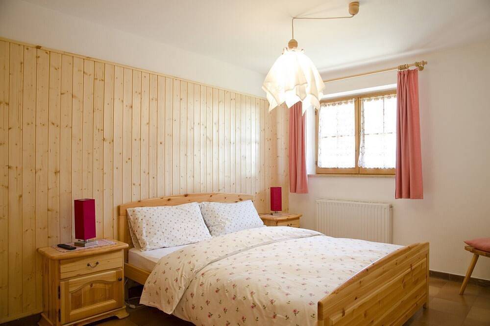 Chalet karezza Facing ski slopes carezza 20 min from Bolzano altoadige in Karersee, Welschnofen