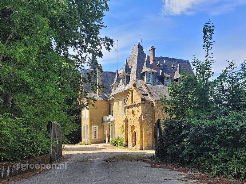 Casa de vacaciones para 15 personas con jardín in Le Mont-Dieu, Ardenas
