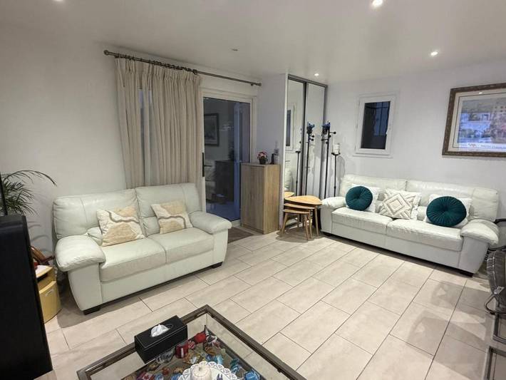 Villa pour 9 personnes, avec Balcon et Jacuzzi ainsi que Terrasse et Jardin à Villeneuve-Loubet - 4