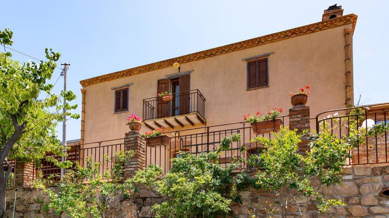 Casale Margherita Turismo Rurale in Pollina, Provincia di Palermo
