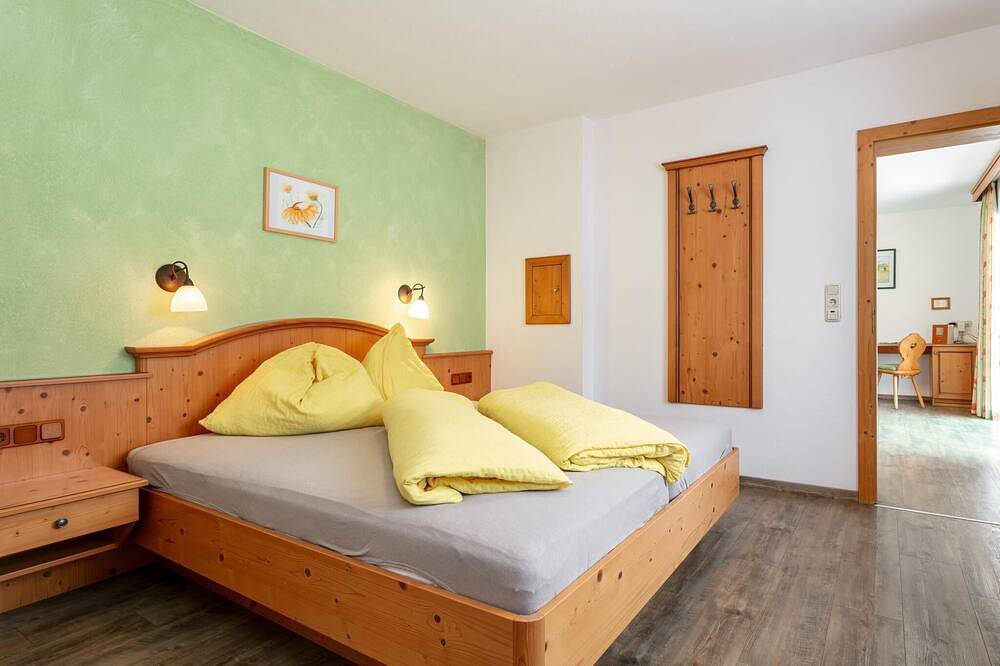Ganze Wohnung, Ferienwohnung im Salzburger Land mit Bergblick in Loferer und Leoganger Steinberge, Leogang