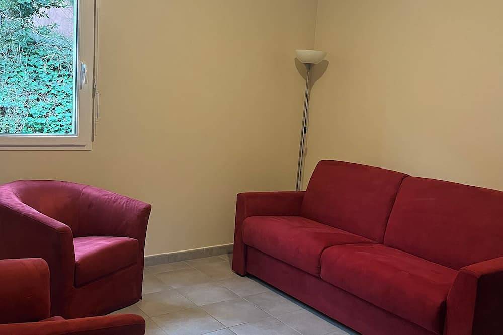 Entire apartment, Apartment near park, spa, casino. Free parking. in Vals-les-Bains, Parc naturel régional des Monts d'Ardèche