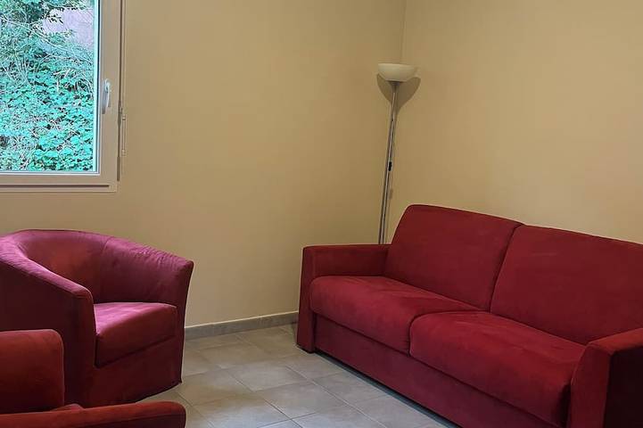 Ganze Wohnung, Apartment near park, spa, casino. Free parking. in Vals-les-Bains, Parc naturel régional des Monts d'Ardèche