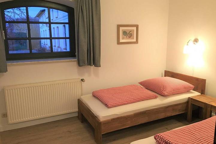 Ferienhaus für 4 Personen, mit Terrasse und Garten in Papendorf - 3