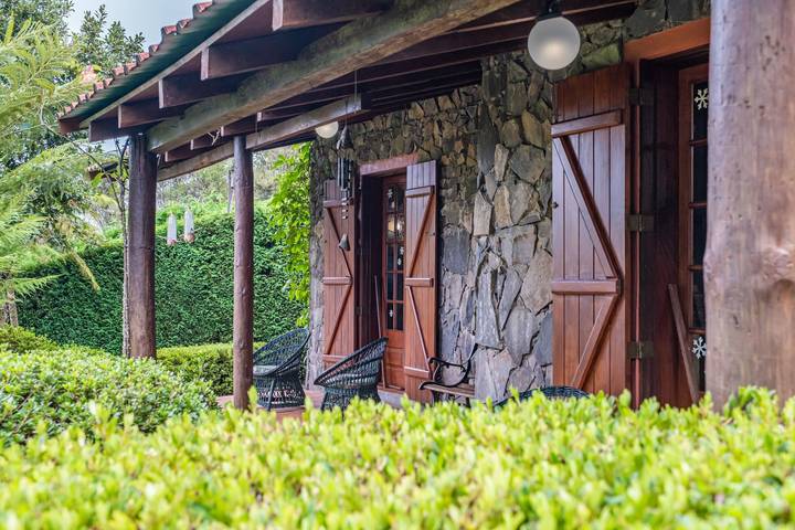 Ferienhaus für 4 Personen, mit Balkon und Terrasse sowie Garten auf Madeira