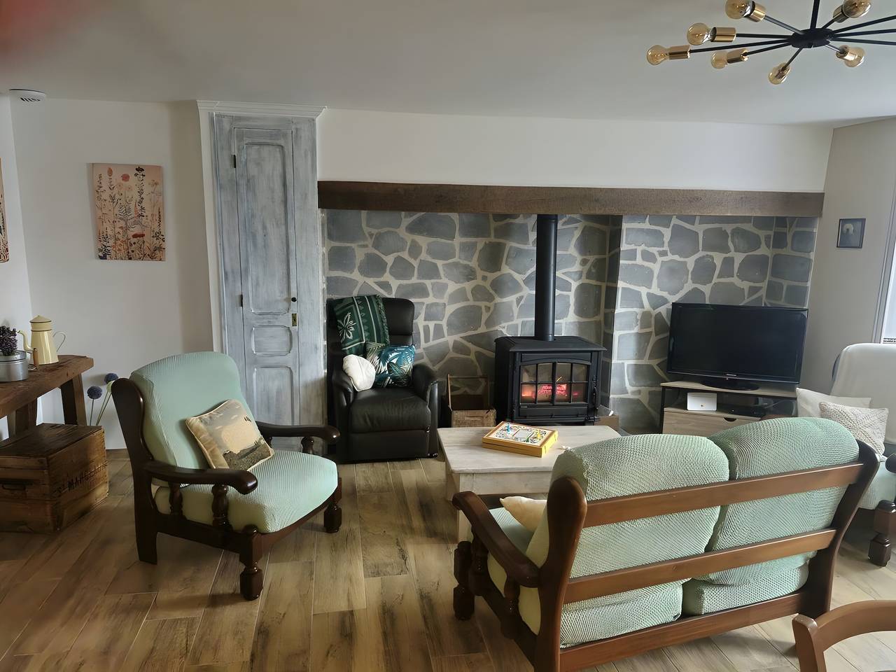 Gite La Maison de Jeannine et Maurice – Peaceful Retreat at the Gates of Aubrac in Saint-Flour region