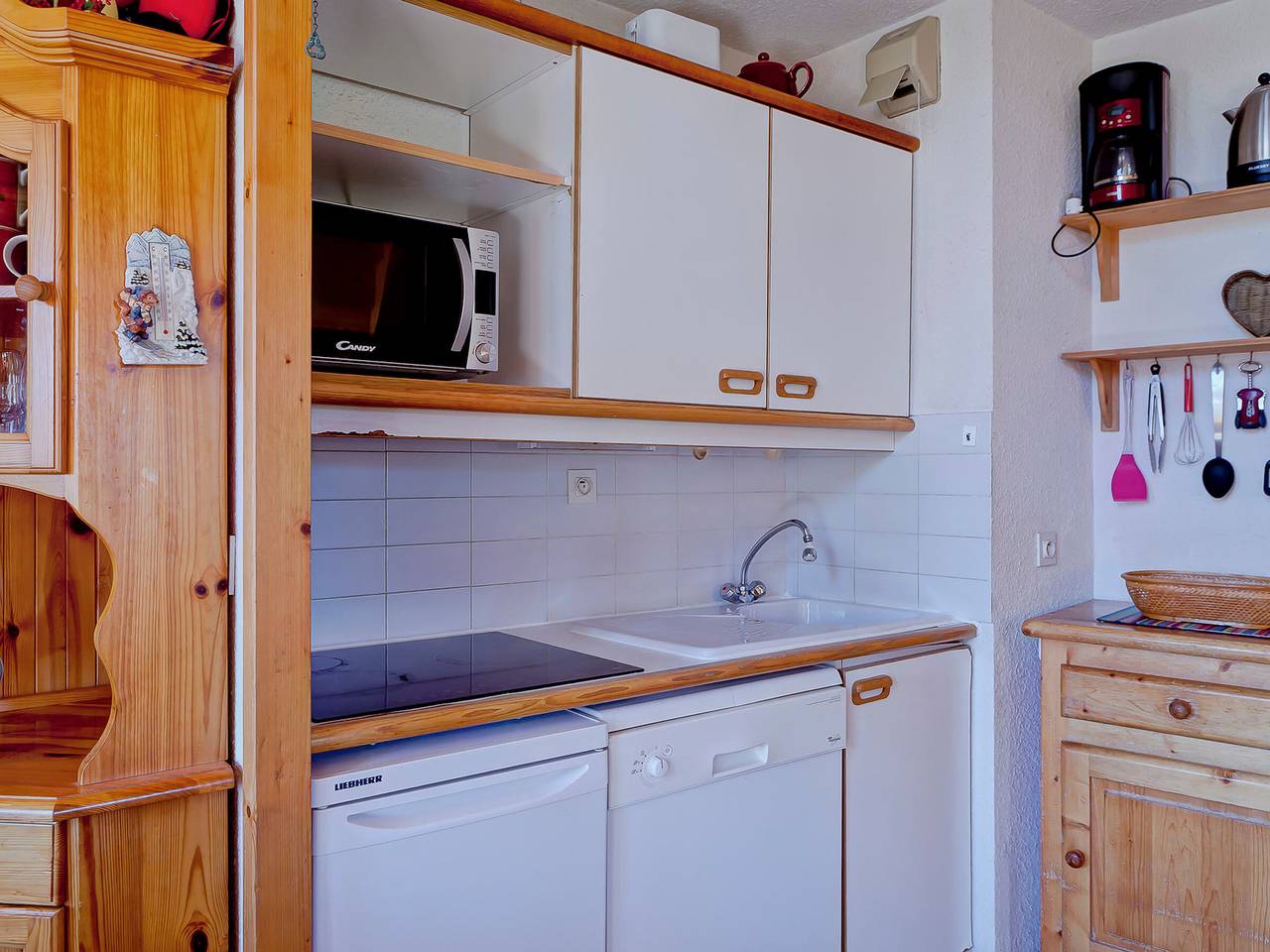 Apartamento entero, Dúplex luminoso a pie de pistas para 9 pers, mascotas permitidas in La Tania, La Perrière