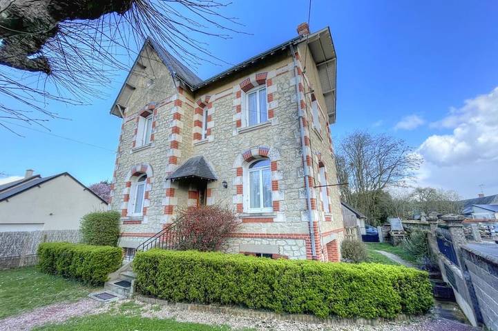 Gîte pour 12 personnes, avec terrasse et jardin à Sepmes