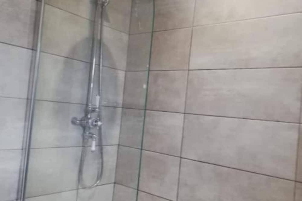 4 Bedroom House to Rent. Two Double Rooms and Two Single Rooms in Belfast, Grafschaft Antrim