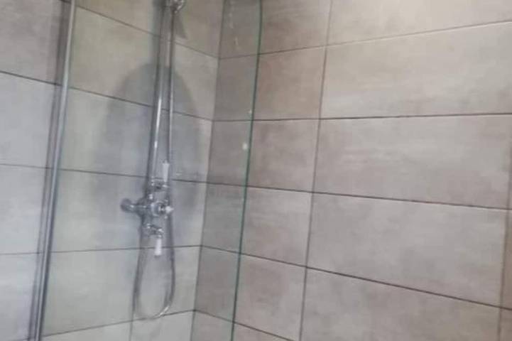 4 Bedroom House to Rent. Two Double Rooms and Two Single Rooms in Belfast, Grafschaft Antrim