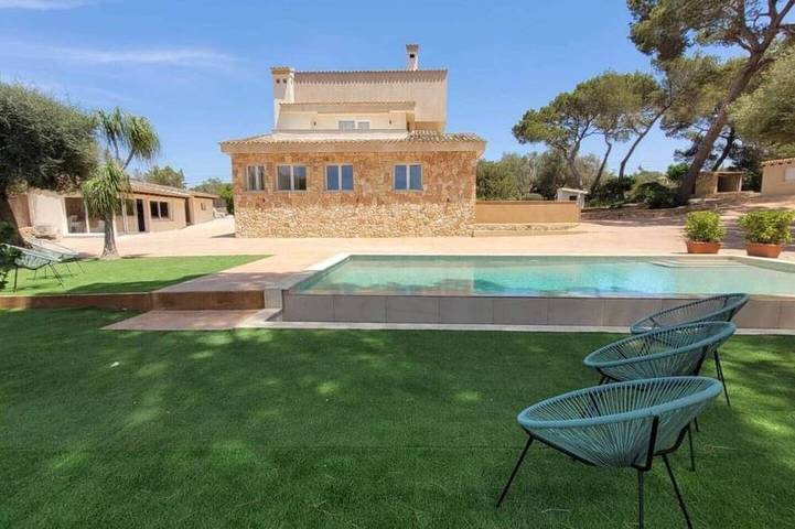 Ferienhaus für 8 Personen, mit Whirlpool und Pool sowie Garten in Palma