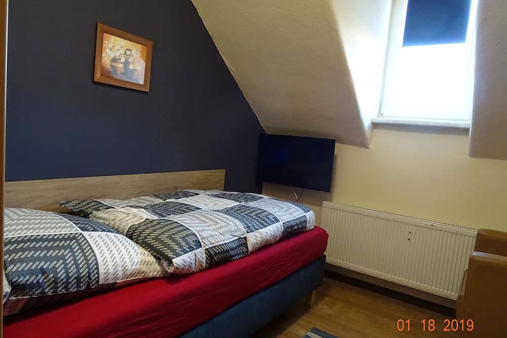 Ganze Wohnung, Ferienwohnung für 4  max. 5 Personen in Arnstadt inkl.Stellplatz in Arnstadt, Thüringer Kernland