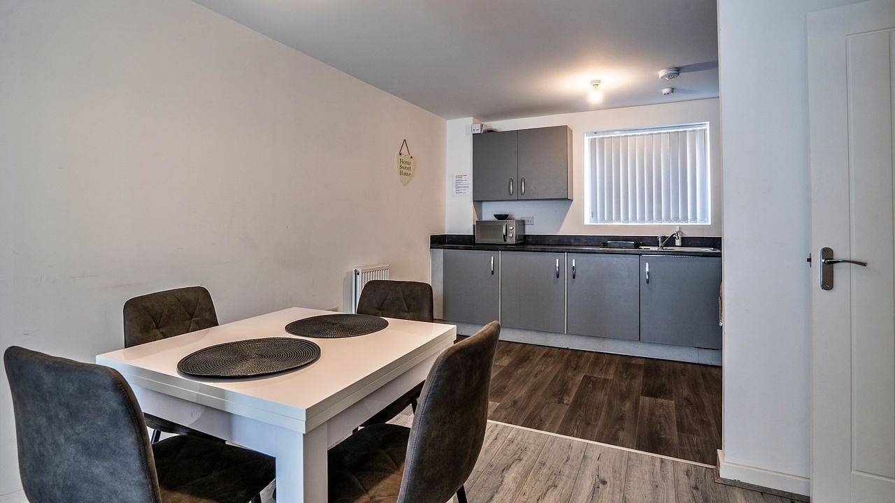 Entire holiday apartment, Holiday apartment for 3 people in Birmingham, Birmingham Area