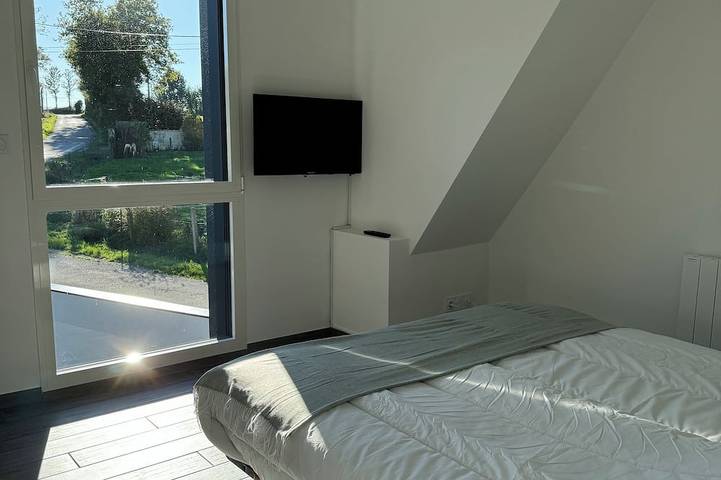 Maison de campagne , La cave in Plougoumelen, Côte des Mégalithes