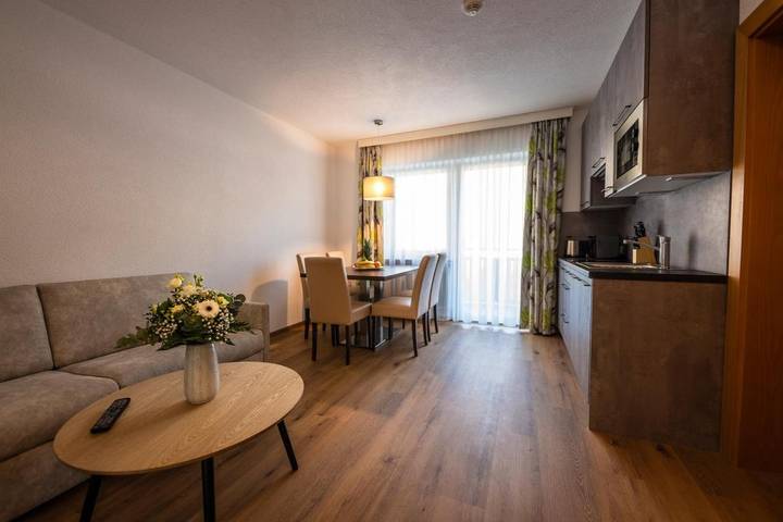 Ferienwohnung für 5 Personen, mit Terrasse und Garten in Tösens - 4