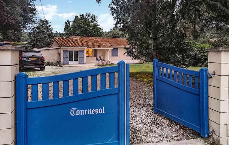 Location de vacances pour 8 personnes, avec piscine ainsi que jardin et terrasse à Tournon-d'Agenais - 2