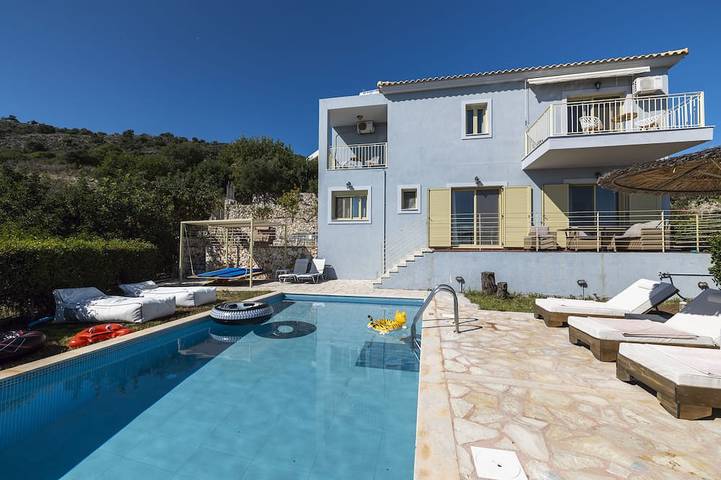 Villa pour 7 personnes, avec Balcon et Jardin dans Skala