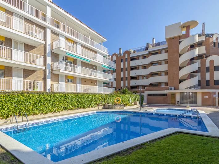 Gîte pour 5 personnes, avec jardin ainsi que bassin pour enfant et terrasse à Torredembarra - 2