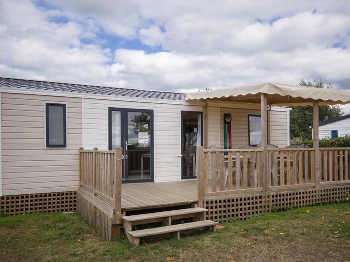 Camping pour 6 personnes, avec piscine et terrasse