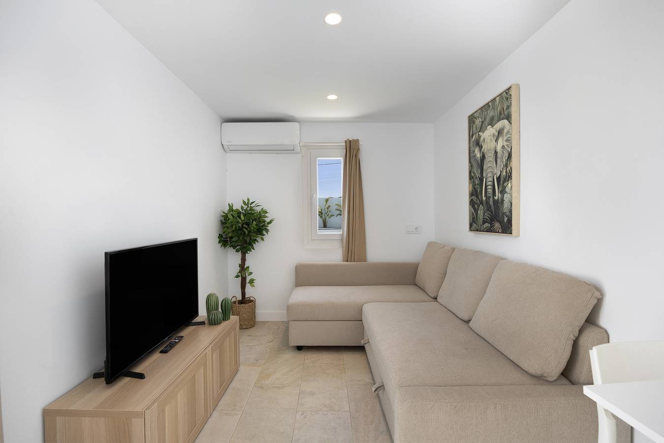 Villa 'Pablo' con piscina privada, terraza privada y aire acondicionado in Chiclana de la Frontera, Costa de la Luz