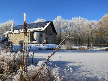 Gîte pour 9 personnes, avec sauna ainsi que jacuzzi et jardin dans Ovifat