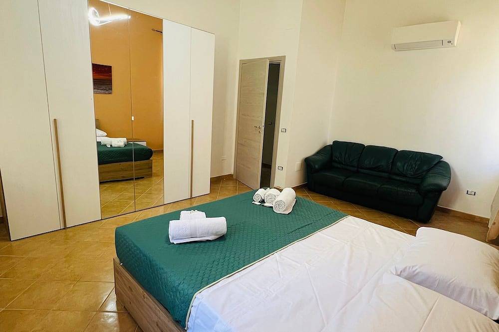 Villa con giardino, forno a legna e privacy totale in Pizzo, Provincia di Vibo Valentia