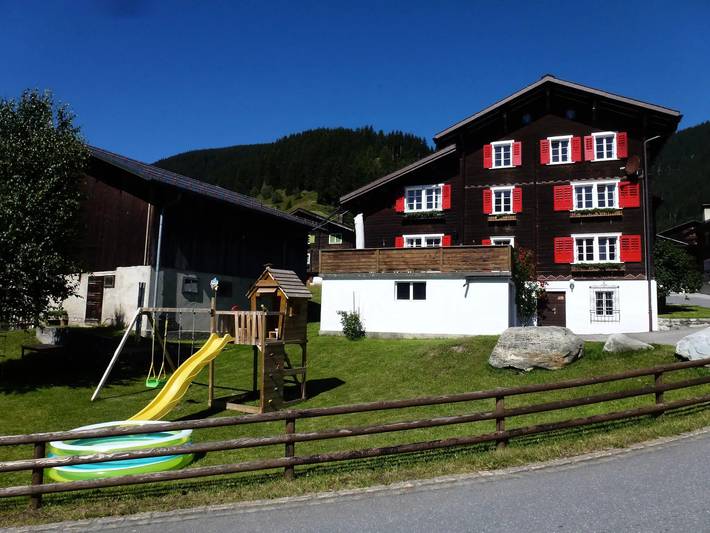 Appartement entier, 2 Pièces 5 Personnes in Disentis, Surselva