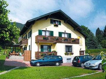 Ferienwohnung für 4 Personen, mit Seeblick und Balkon sowie Garten in St. Gilgen