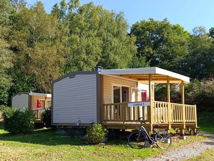 Mobil home pour 3 personnes, avec piscine et terrasse