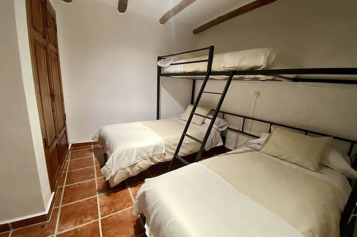 Ca Federó, La Tía Elena. Casa Rural con encanto a 30 minutos de Valencia. in Losa del Obispo, Provincia de Valencia