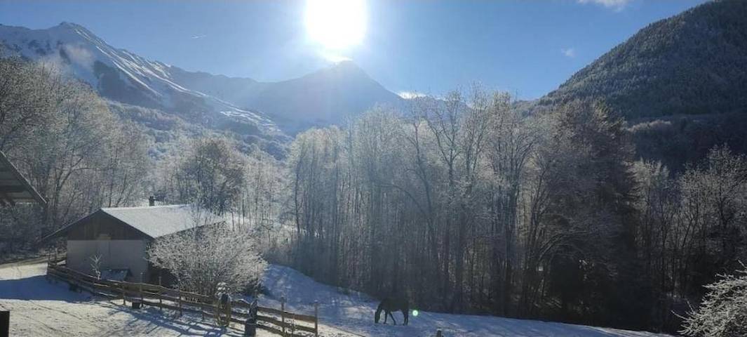 Location de vacances pour 8 personnes, avec jardin et vue à Albiez-le-Jeune - 2