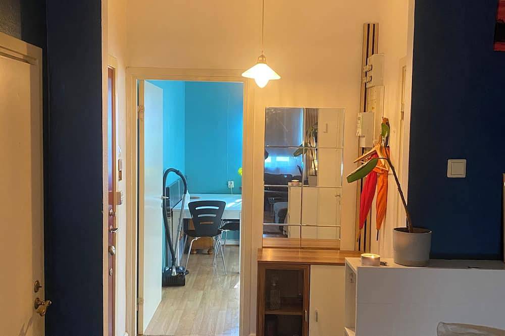 Ganze Wohnung, Old one and half rooms apartment 44square meter, in the central city of Malmö, in Malmö, Schwedische Ostsee