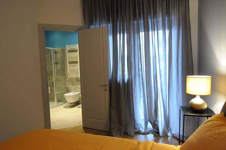 Ganze Wohnung, Apartment in Trastevere mit kostenlosem 1GBs Glasfaser-WLAN, Klimaanlage, ausgestattete Küche, 2 Balkone in Rom, Rom Provinz