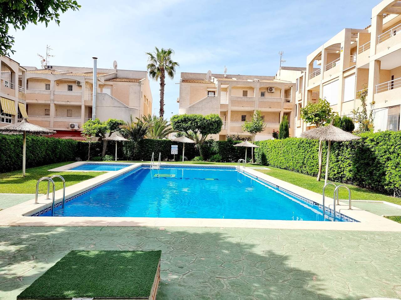 Apartamento entero, Apto con jardín y playa in Las Calas, Torrevieja