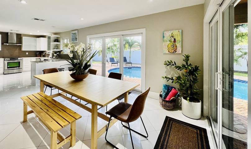 Vacation rental for 10 people, with yard, with pets in Boca Raton