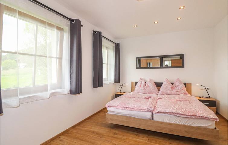 Ganze Ferienwohnung, Geräumige 2-Zimmer-Wohnung mit WLAN, Parkplatz und Küchenzugang in Techelsberg am Wörther See, Klagenfurt-Land