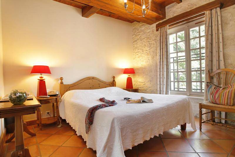 Château Chapeau Cornu in Vignieu, Région de La Tour-du-Pin