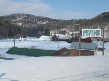 Log Cabin for 4 People in Vermont, USA, Photo 4