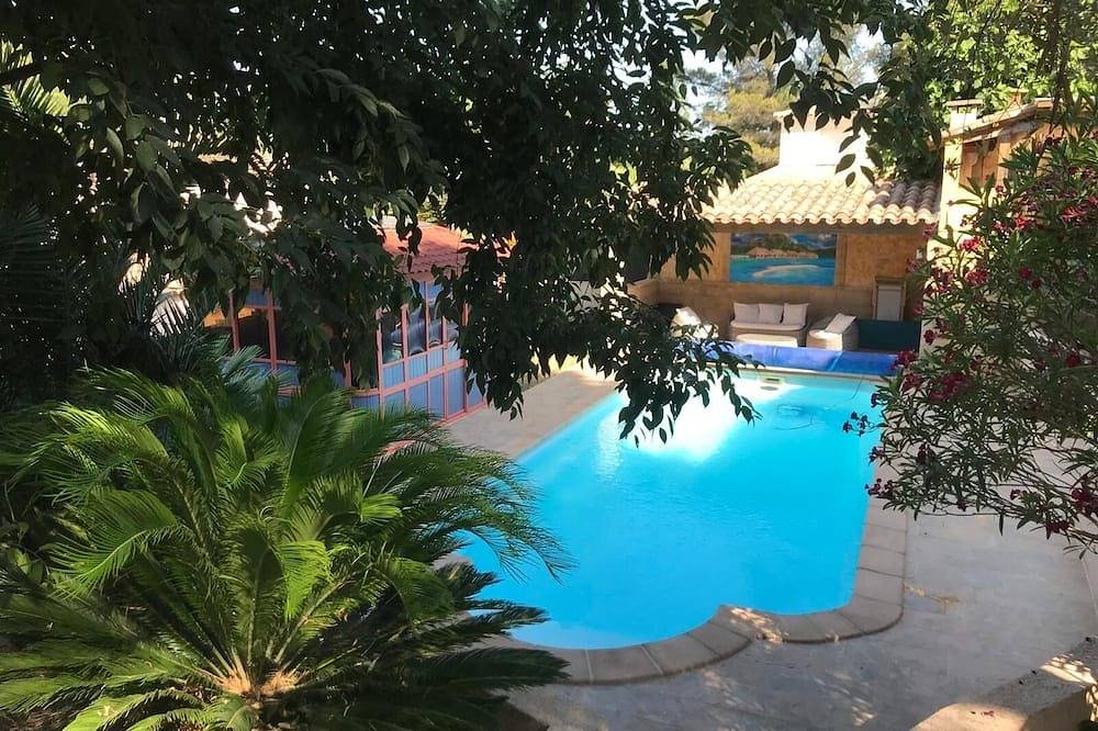 Maison de vacances La Marie Pierre Piscine et Spa in Allauch, Marsella region